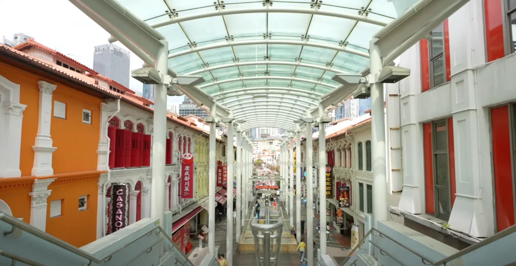 Bunte Gebäude in einer berühmten touristischen Gegend von Chinatown Singapur