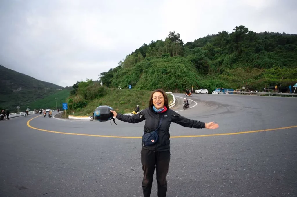 Hai Van Pass als Roadtrip in Südvietnam mit berühmten Küstenstraßen