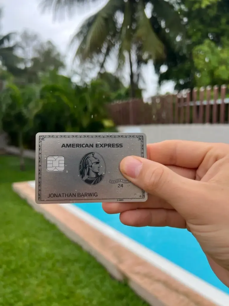 American Express Platinum 3 Alle Infos zur American Express Platinum mit Vorteile, Nachteilen und Kosten als Kreditkarte fürs Meilen sammeln.