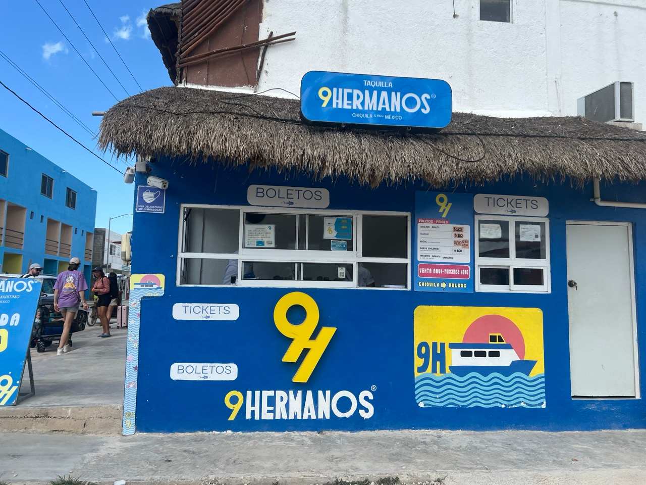 Faehrticket-Haeuschen 9 Hermanos in Chiquila fuer die Ueberfahrt nach Holbox