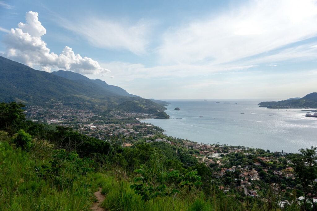 Panoramablick über die Bucht von Ilhabela