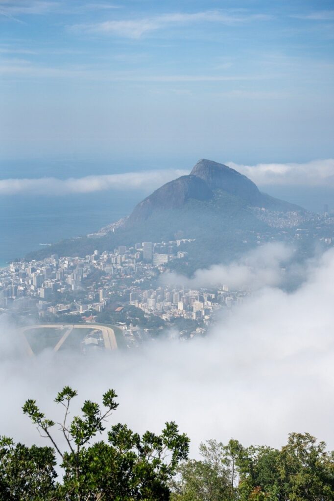 Aussicht über die Berge von Rio de Janeiro