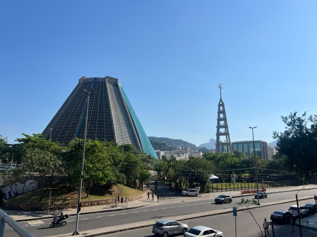 Die Catedral Metropolitana in Rio de Janeiro