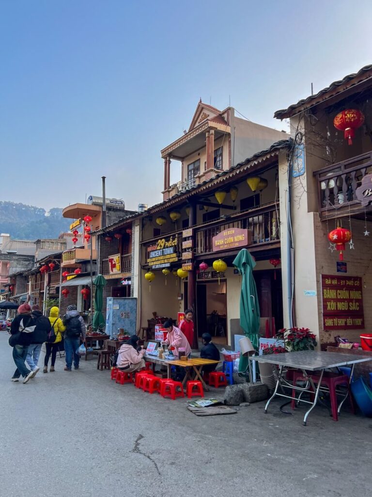 Altstadt von Dong Van auf dem Ha Giang Loop