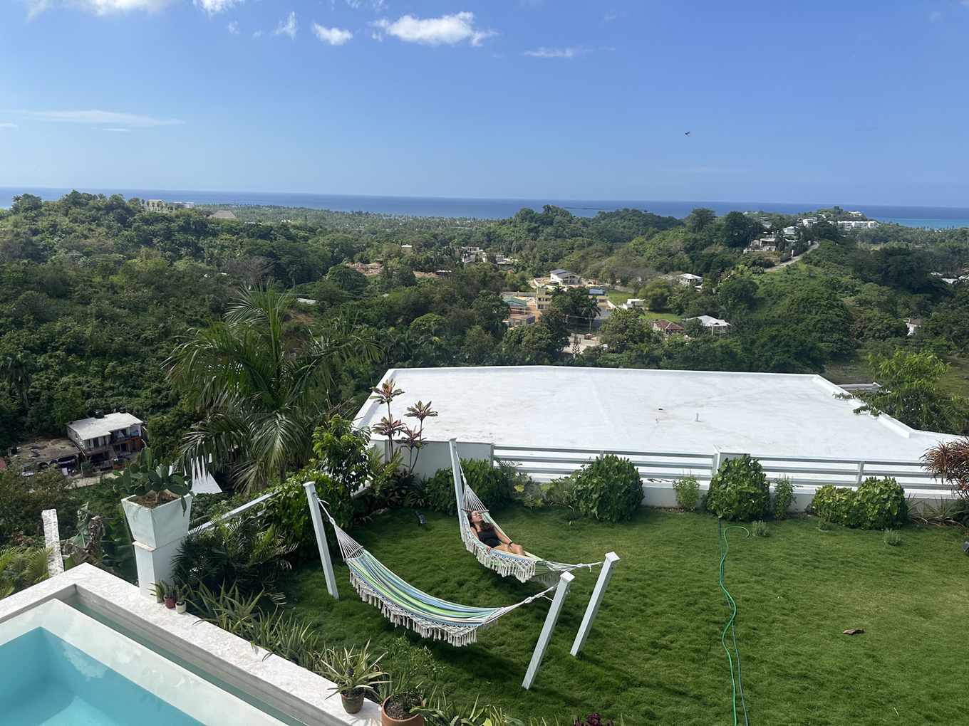 Unsere Villa mit Pool und Hängematten über Las Terrenas auf Samaná